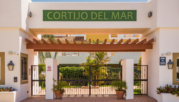 Cortijo del Mar Resort - Photo 2