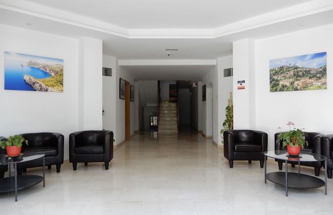 Marina Palmanova Apartamentos - Foto 2