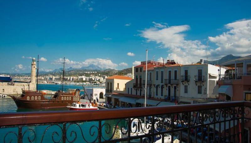 Porto Enetikos Suites - Photo 1