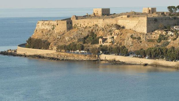 Porto Enetikos Suites - Photo 4