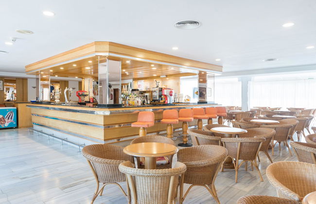 Aparthotel Alcudia Beach - Photo 43