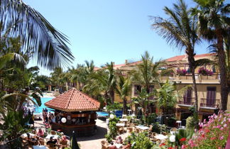 Photo 2 - Maspalomas Oasis Club