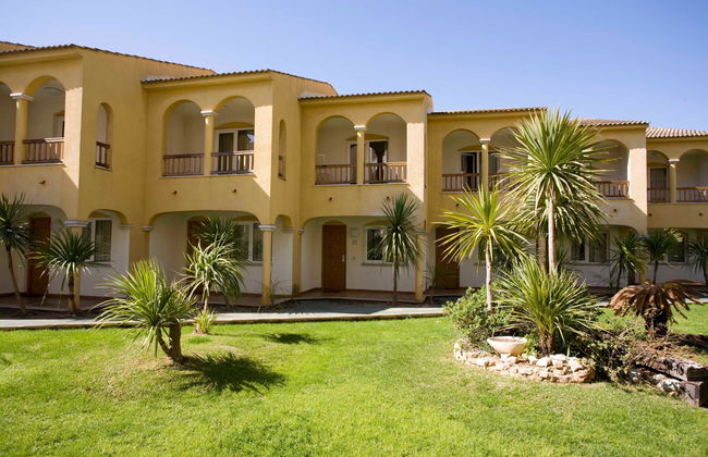 Apartamentos Turisticos Jardines del Plaza - Photo 1