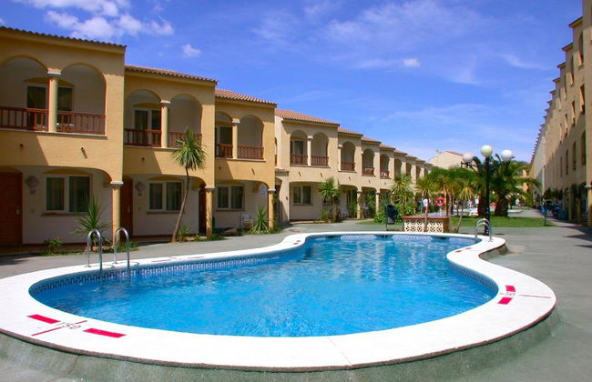 Apartamentos Turisticos Jardines del Plaza - Photo 7
