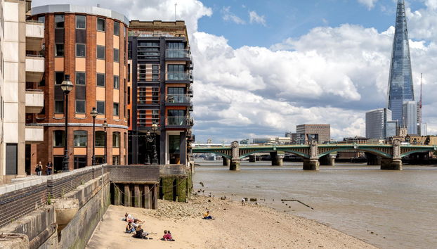 Locke at Broken Wharf, Millennium Bridge - Photo 4