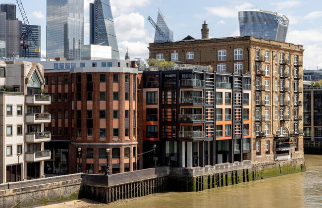 Locke at Broken Wharf, Millennium Bridge - Foto 3