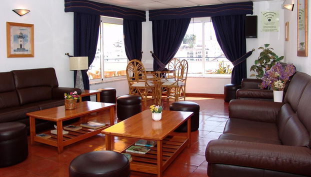 Apartamentos Turísticos Regina - Photo 3