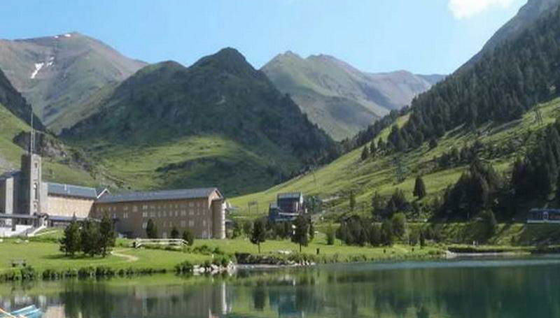 Vall De Nuria Apartamentos - Foto 1