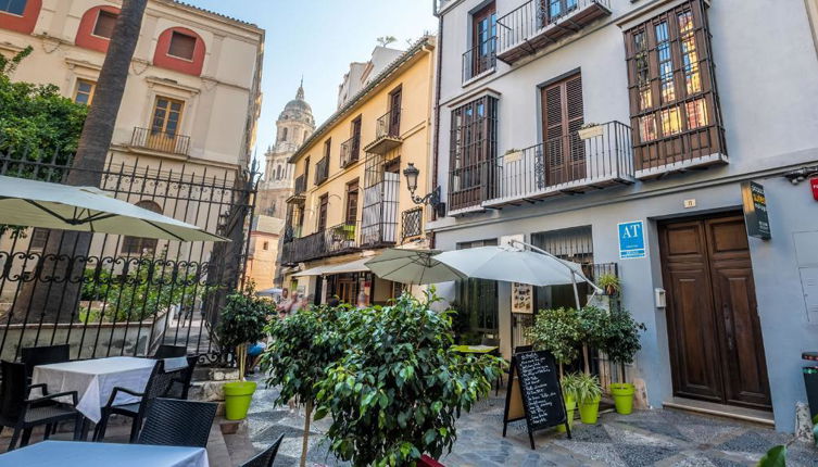 Foto 1 - Apartamentos Picasso Suites Málaga