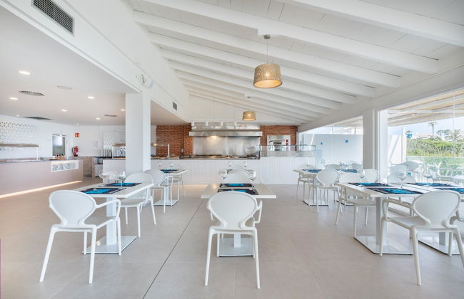 Carema Beach Menorca - Photo 35