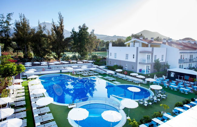 Coral Compostela Golf - Photo 3