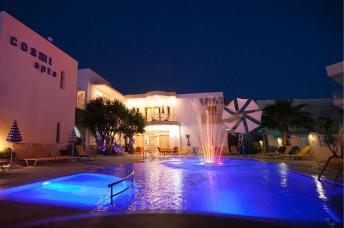 Photo 15 - Cosmi Poolside Apartments