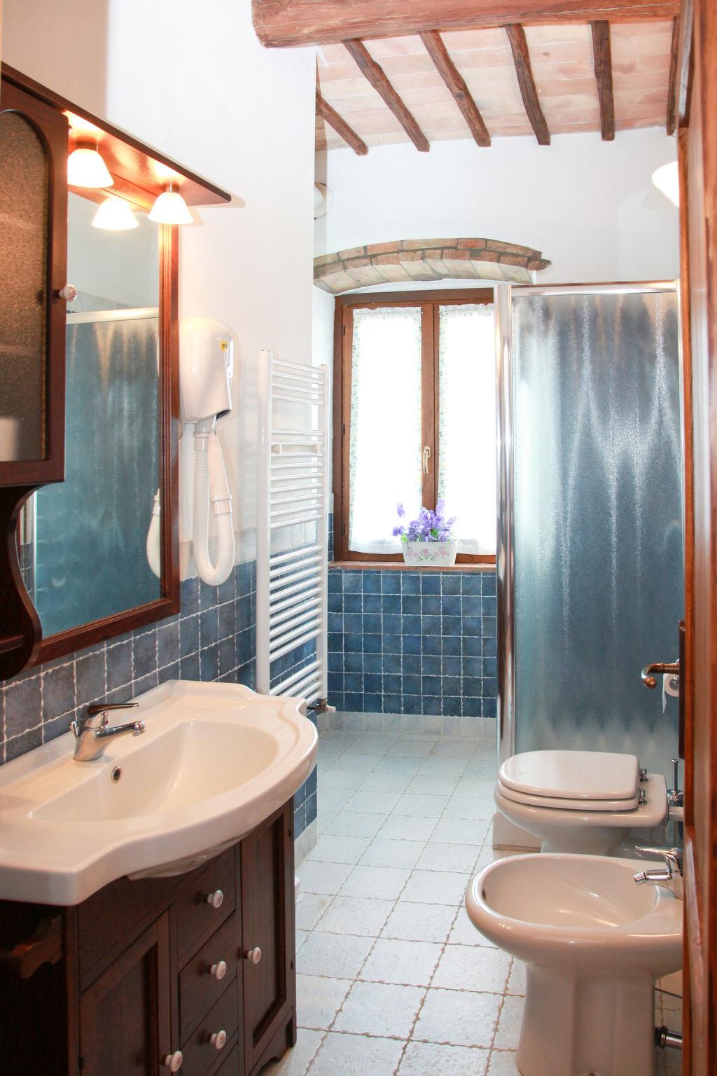 Foto 17 - Apartment mit 2 Schlafzimmern in San Lorenzo Nuovo mit schwimmbad und garten