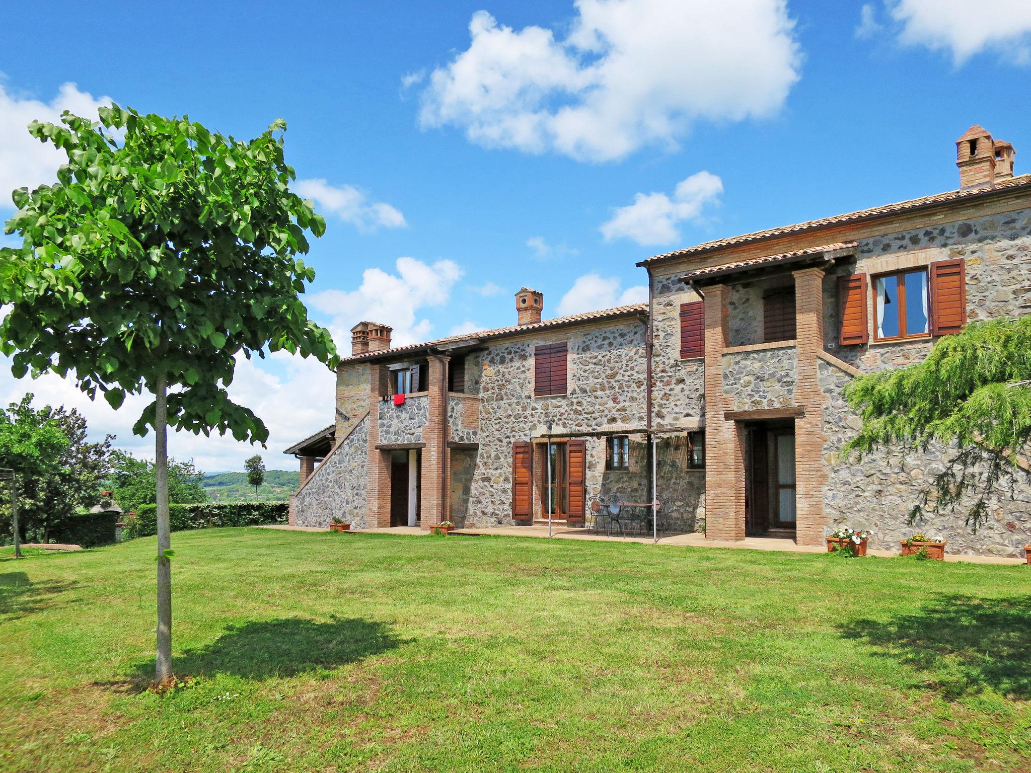 Foto 6 - Appartamento con 2 camere da letto a San Lorenzo Nuovo con piscina e giardino