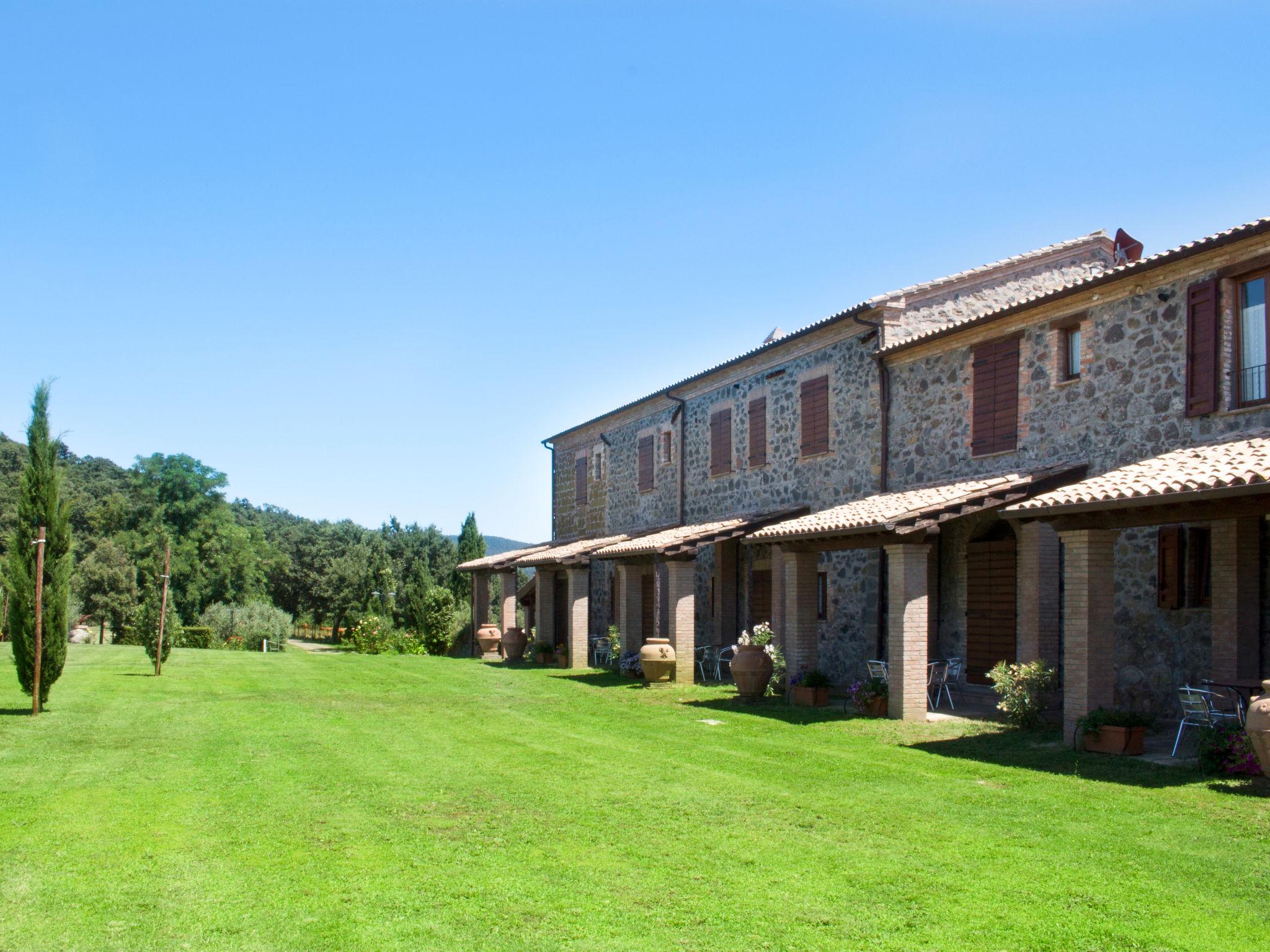 Foto 4 - Appartamento con 2 camere da letto a San Lorenzo Nuovo con piscina e giardino