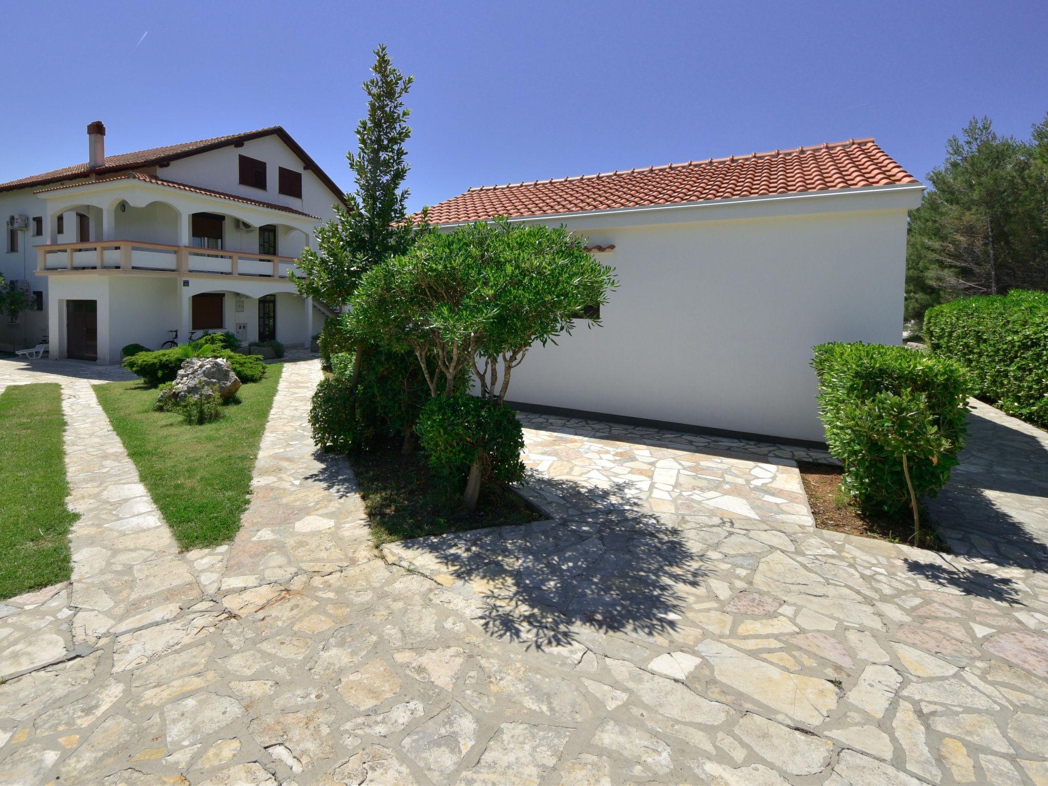 Photo 18 - Appartement de 2 chambres à Vir avec piscine et vues à la mer