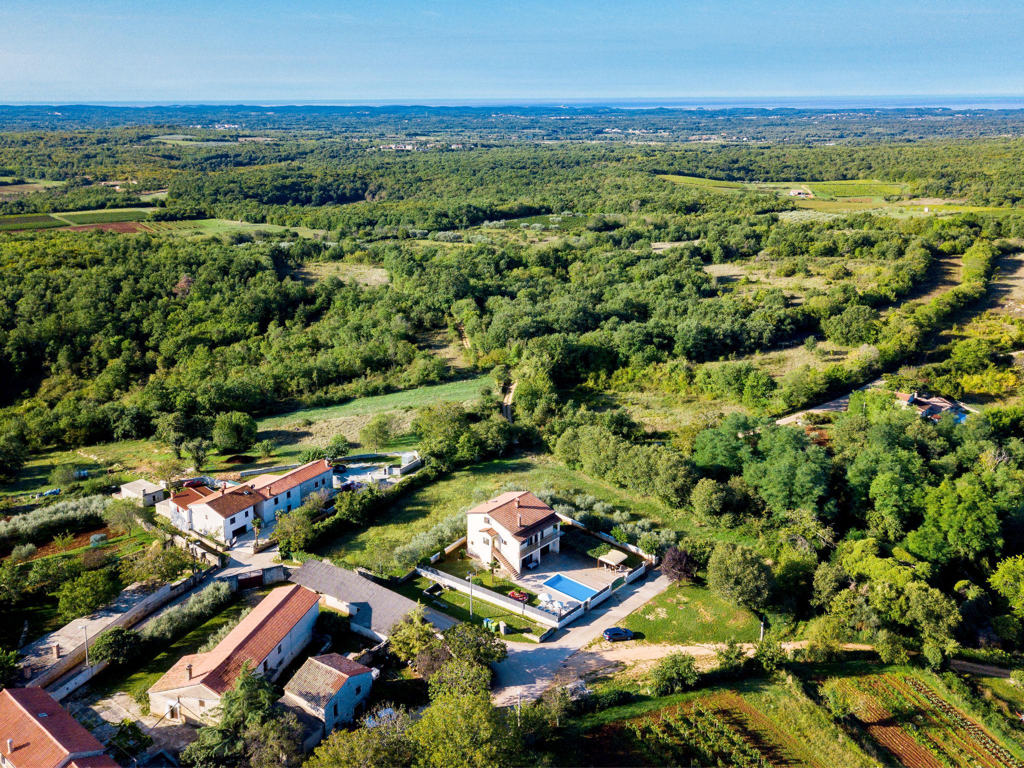 Foto 36 - Casa de 3 quartos em Višnjan com piscina privada e vistas do mar