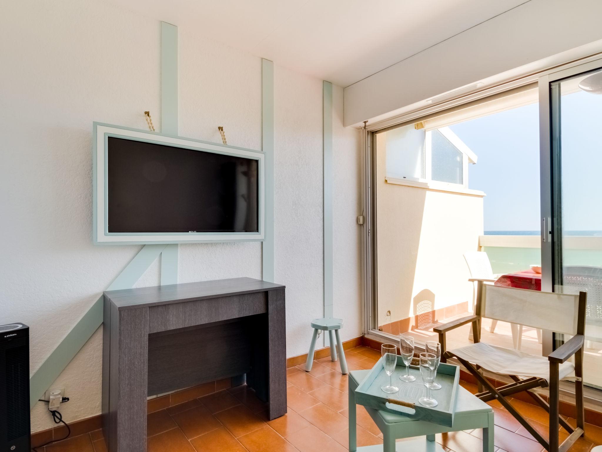 Photo 6 - 1 bedroom Apartment in Canet-en-Roussillon with terrace and sea view