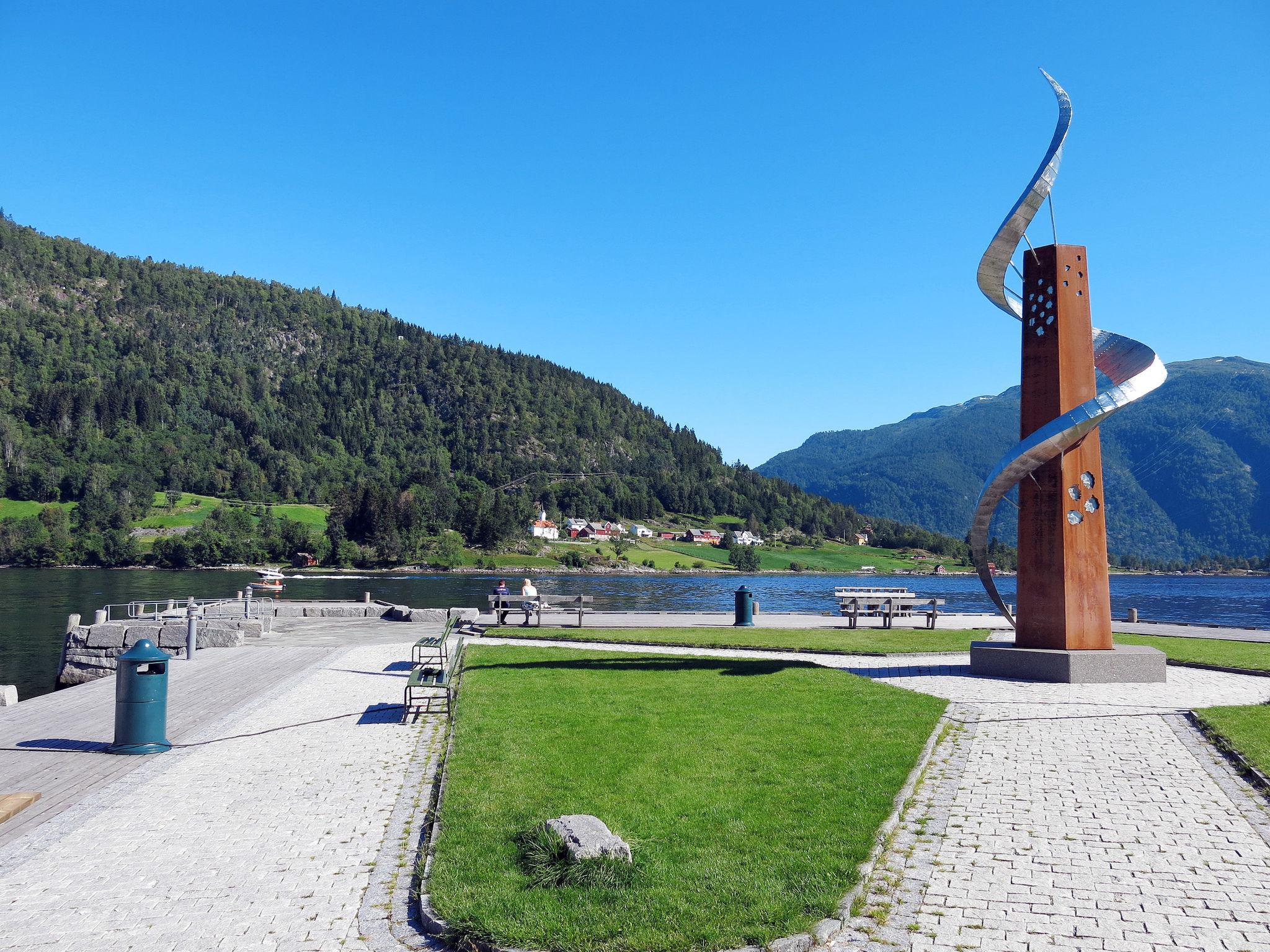 Foto 24 - Casa de 2 quartos em Balestrand com jardim e terraço