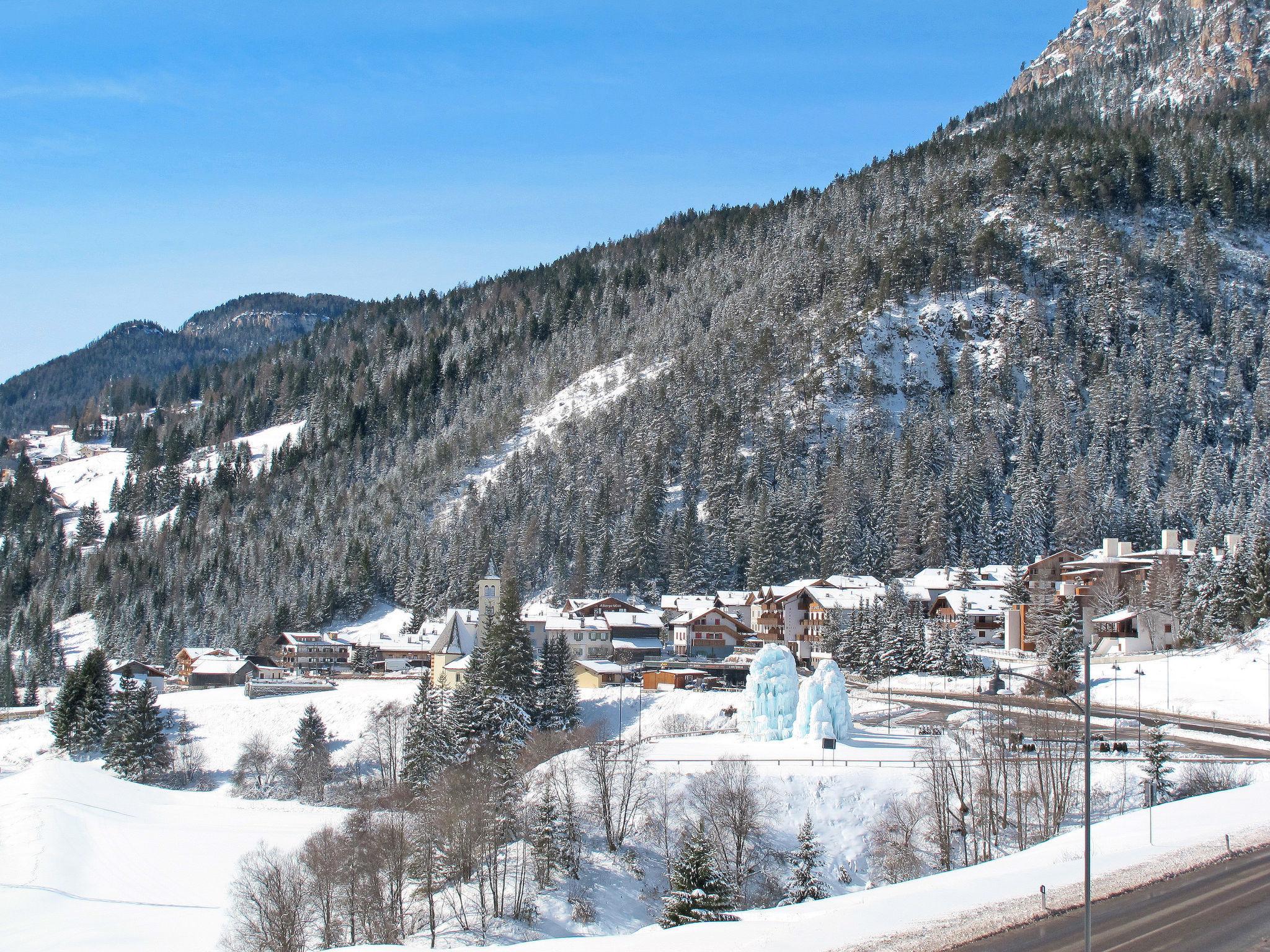 Photo 40 - Appartement de 4 chambres à Campitello di Fassa avec vues sur la montagne