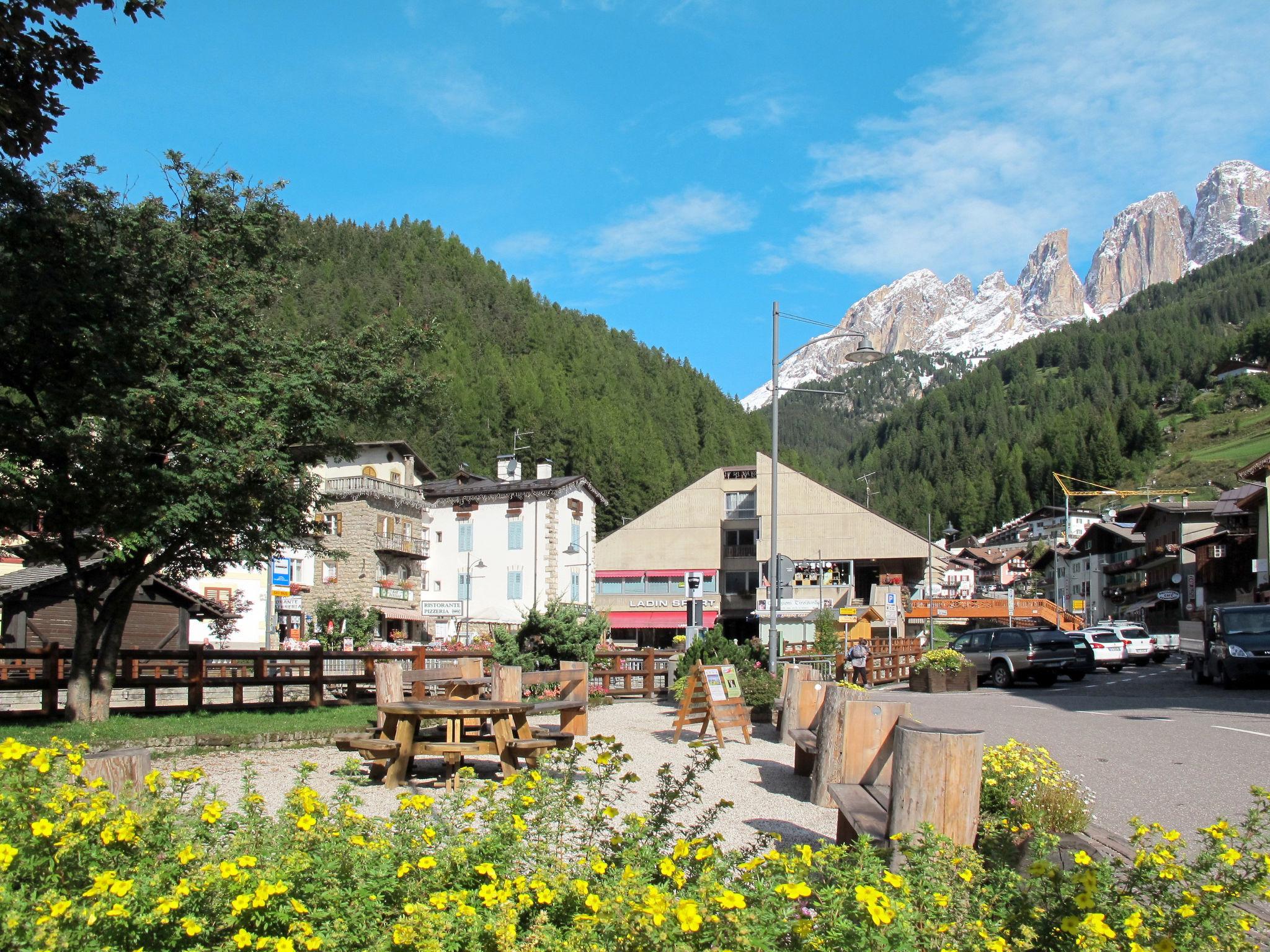 Photo 38 - Appartement de 4 chambres à Campitello di Fassa avec vues sur la montagne