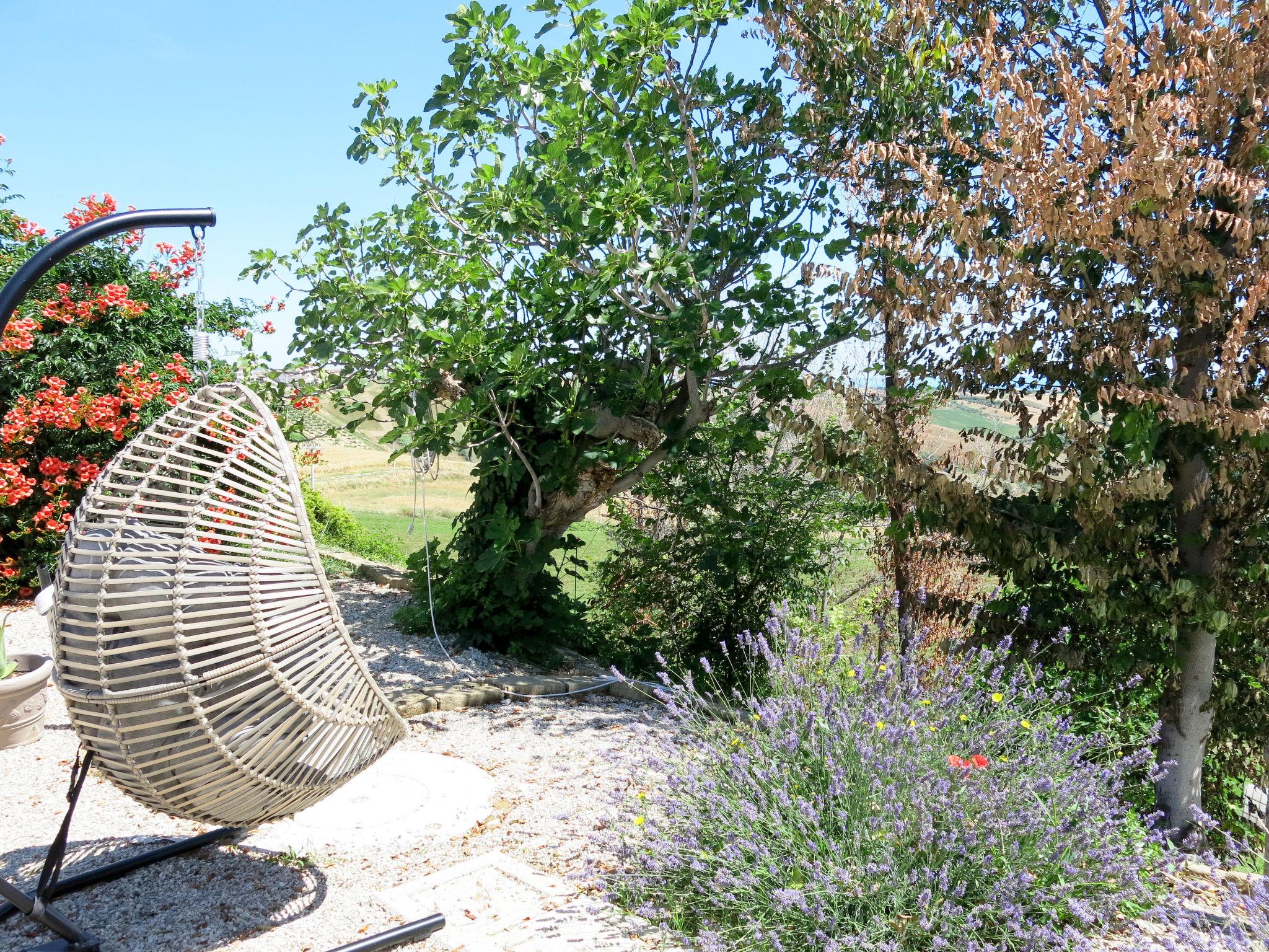 Foto 16 - Apartamento em Roseto degli Abruzzi com piscina e jardim