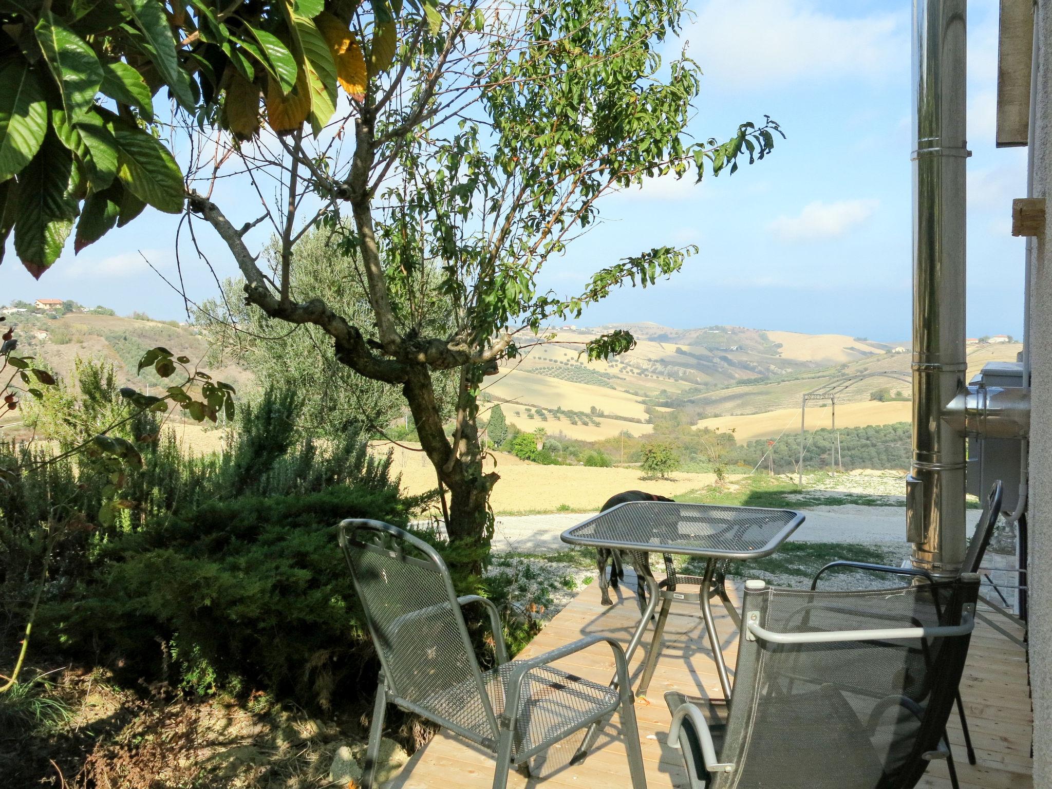 Foto 6 - Apartamento de 3 quartos em Roseto degli Abruzzi com piscina e vistas do mar