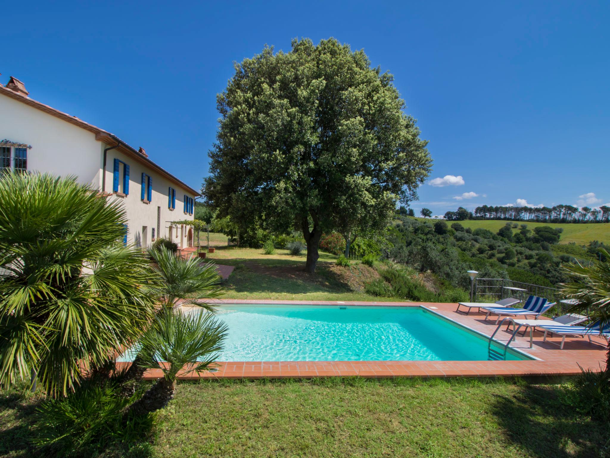 Foto 2 - Haus mit 4 Schlafzimmern in Riparbella mit privater pool