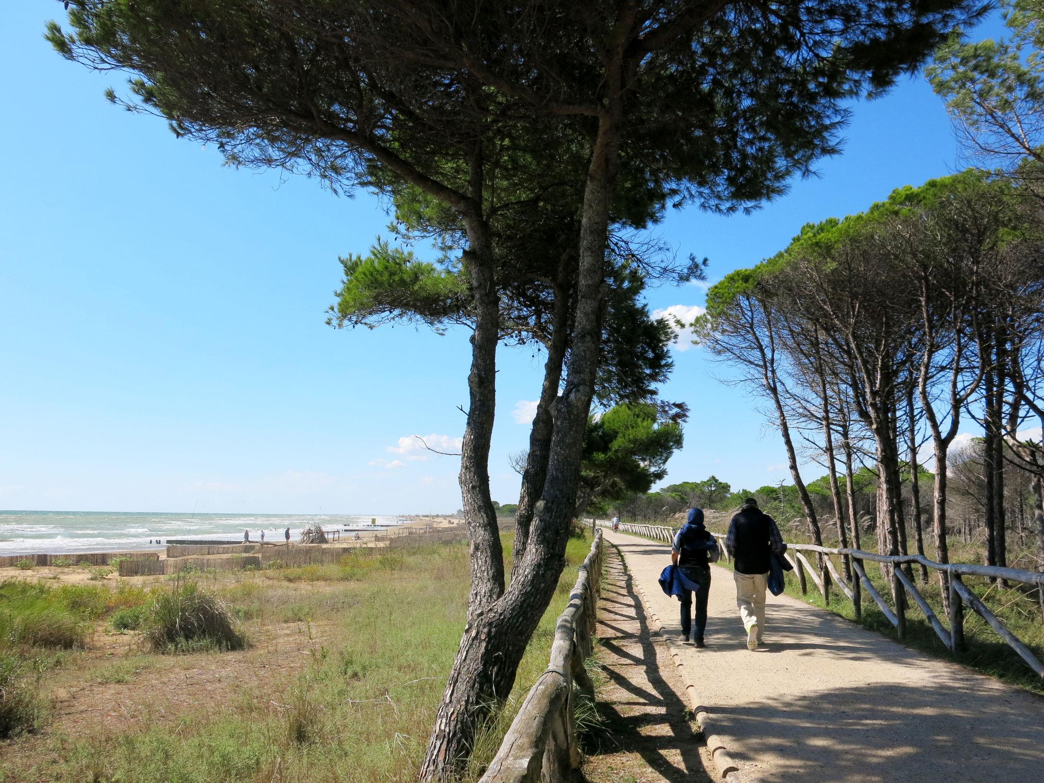 Foto 18 - Appartamento con 2 camere da letto a San Michele al Tagliamento con piscina e vista mare