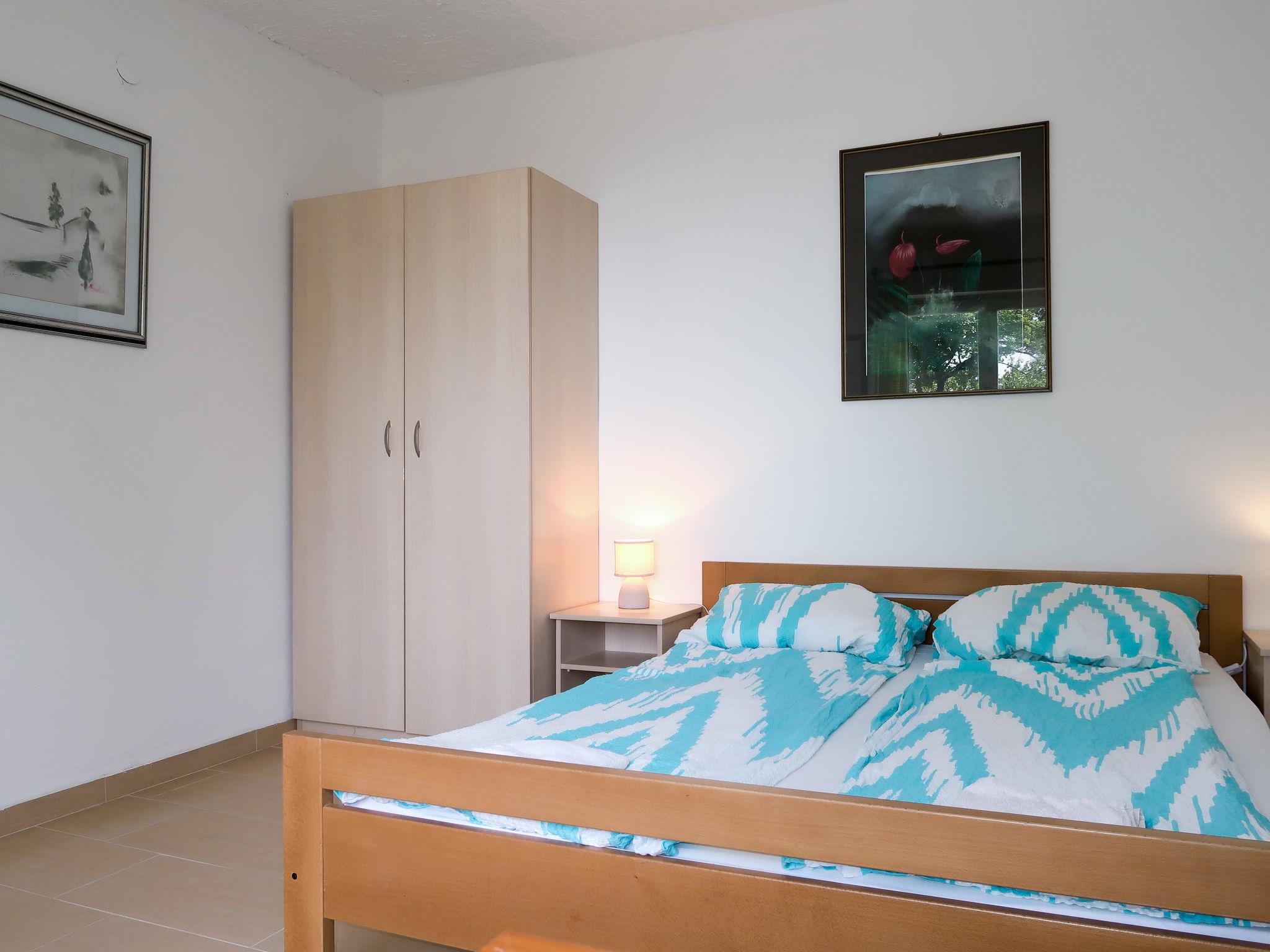 Foto 9 - Appartamento con 1 camera da letto a Novi Vinodolski con terrazza e vista mare