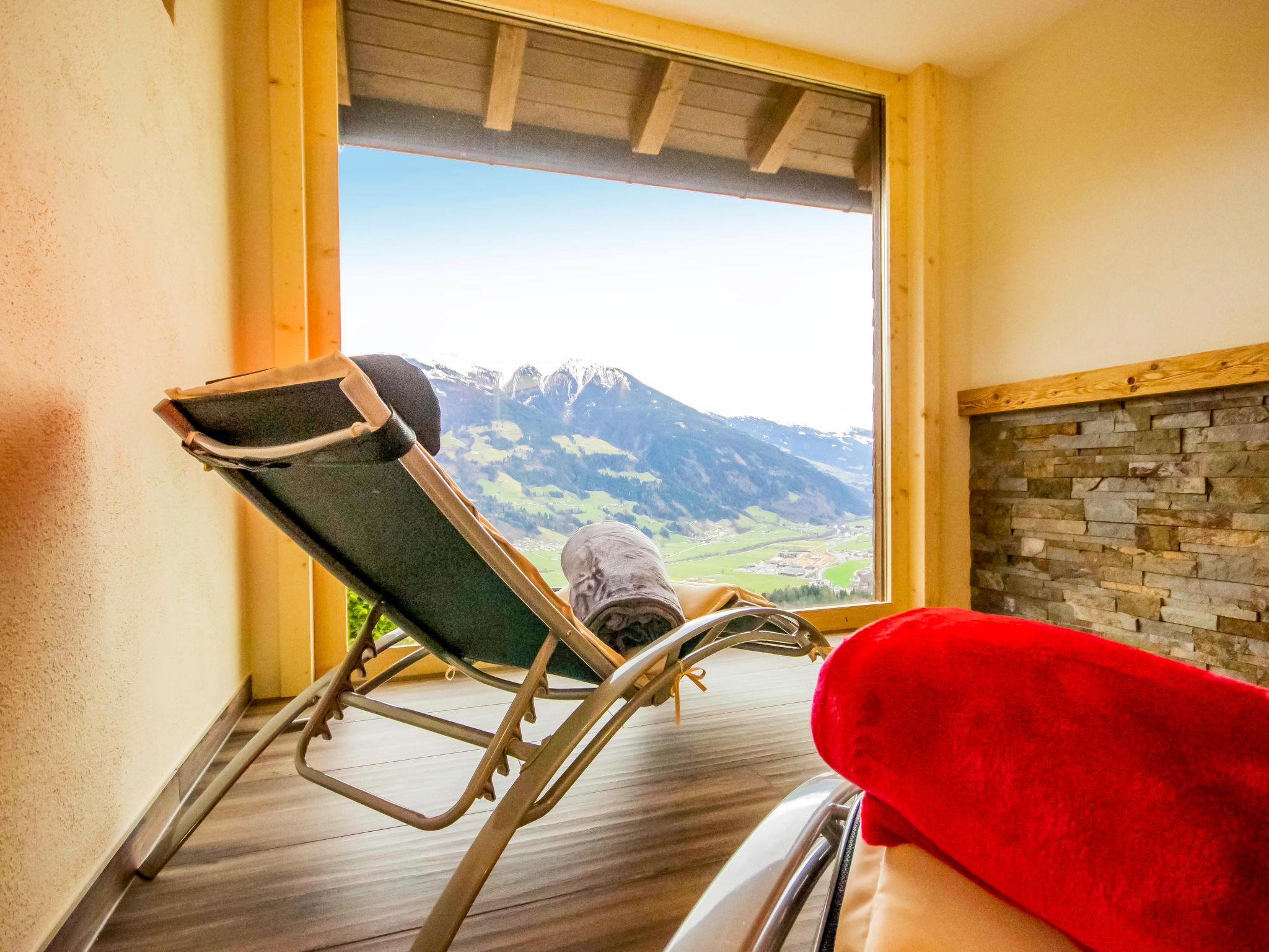 Foto 5 - Appartamento con 10 camere da letto a Fügenberg con sauna e vista sulle montagne