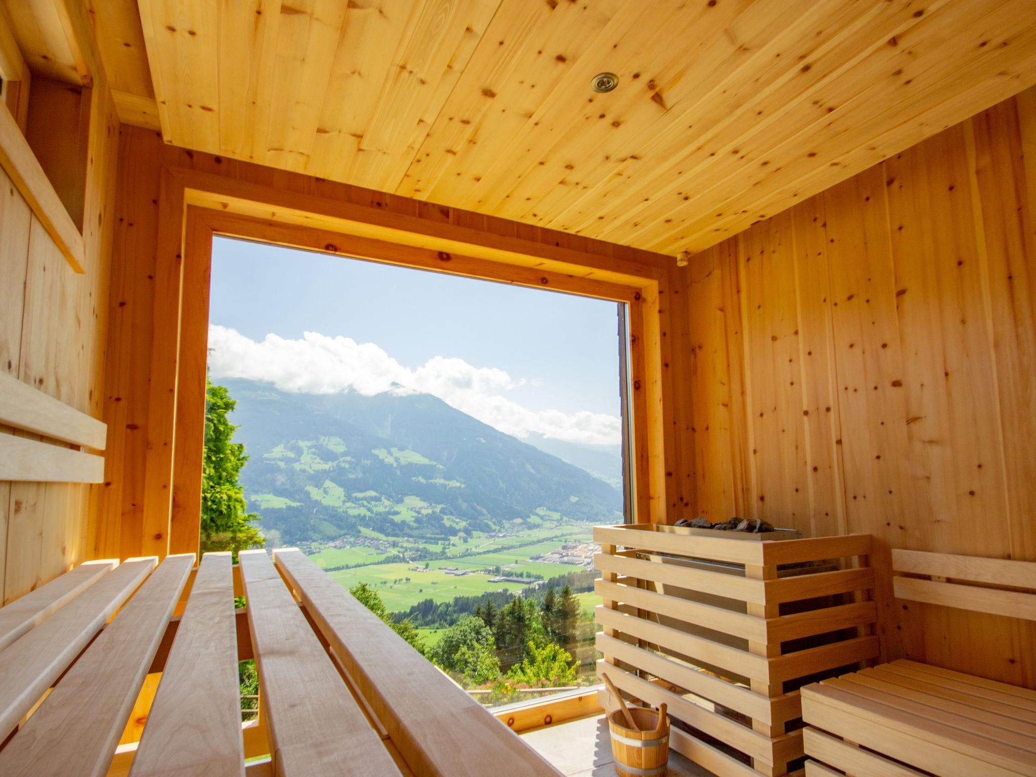 Foto 17 - Appartamento con 10 camere da letto a Fügenberg con sauna e vista sulle montagne
