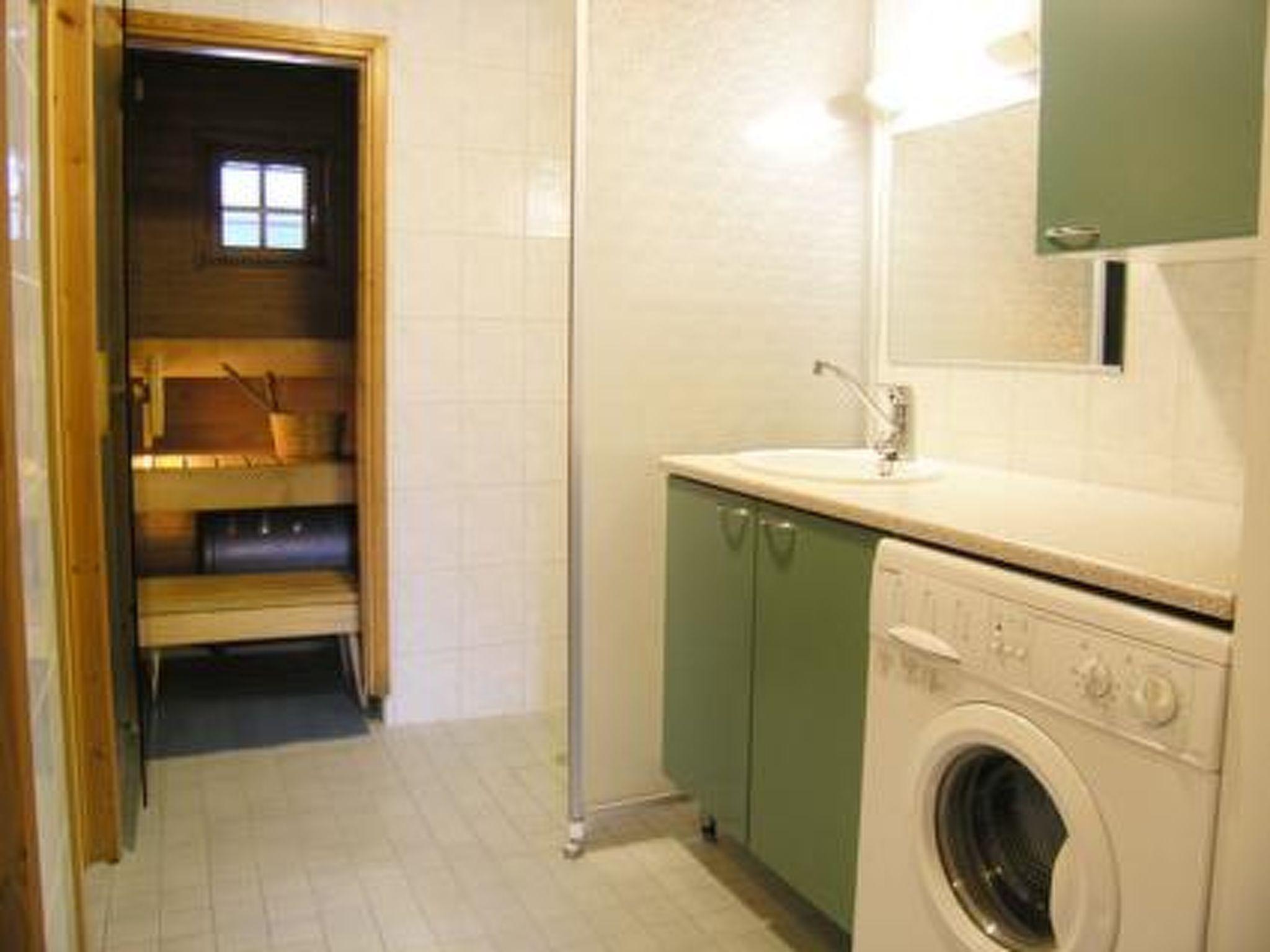 Foto 15 - Casa de 2 quartos em Sotkamo com sauna
