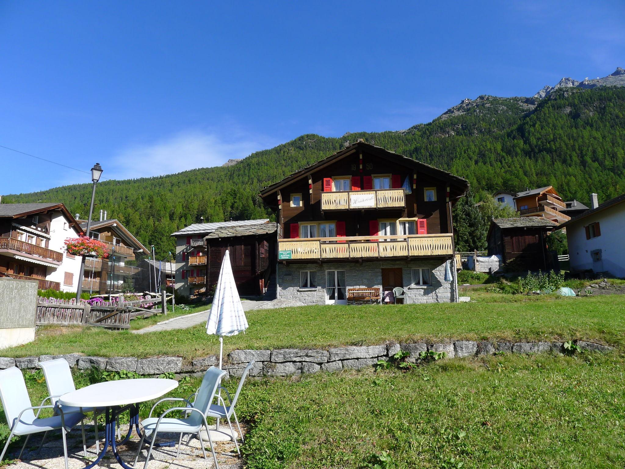 Photo 5 - 2 bedroom Apartment in Grächen with garden and mountain view