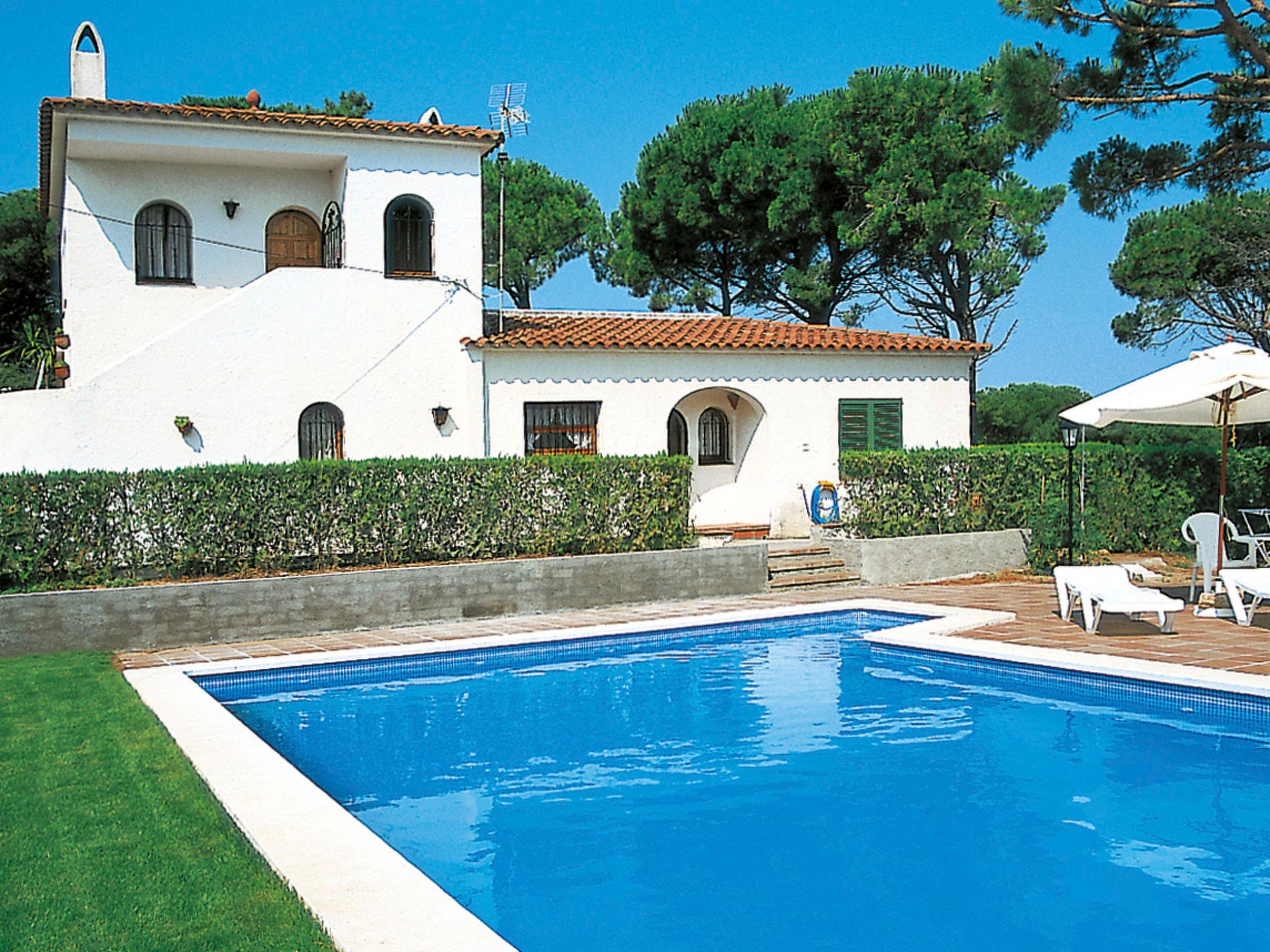 Foto 1 - Casa con 4 camere da letto a Pals con piscina privata e vista mare