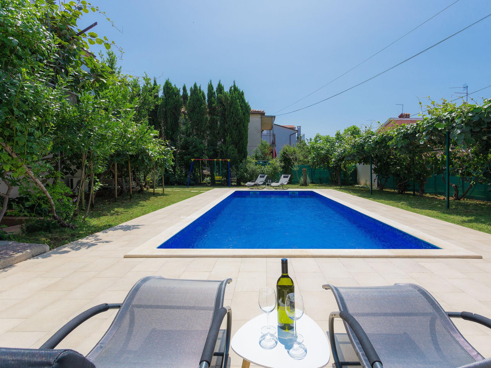 Photo 33 - Maison de 4 chambres à Umag avec piscine privée et vues à la mer