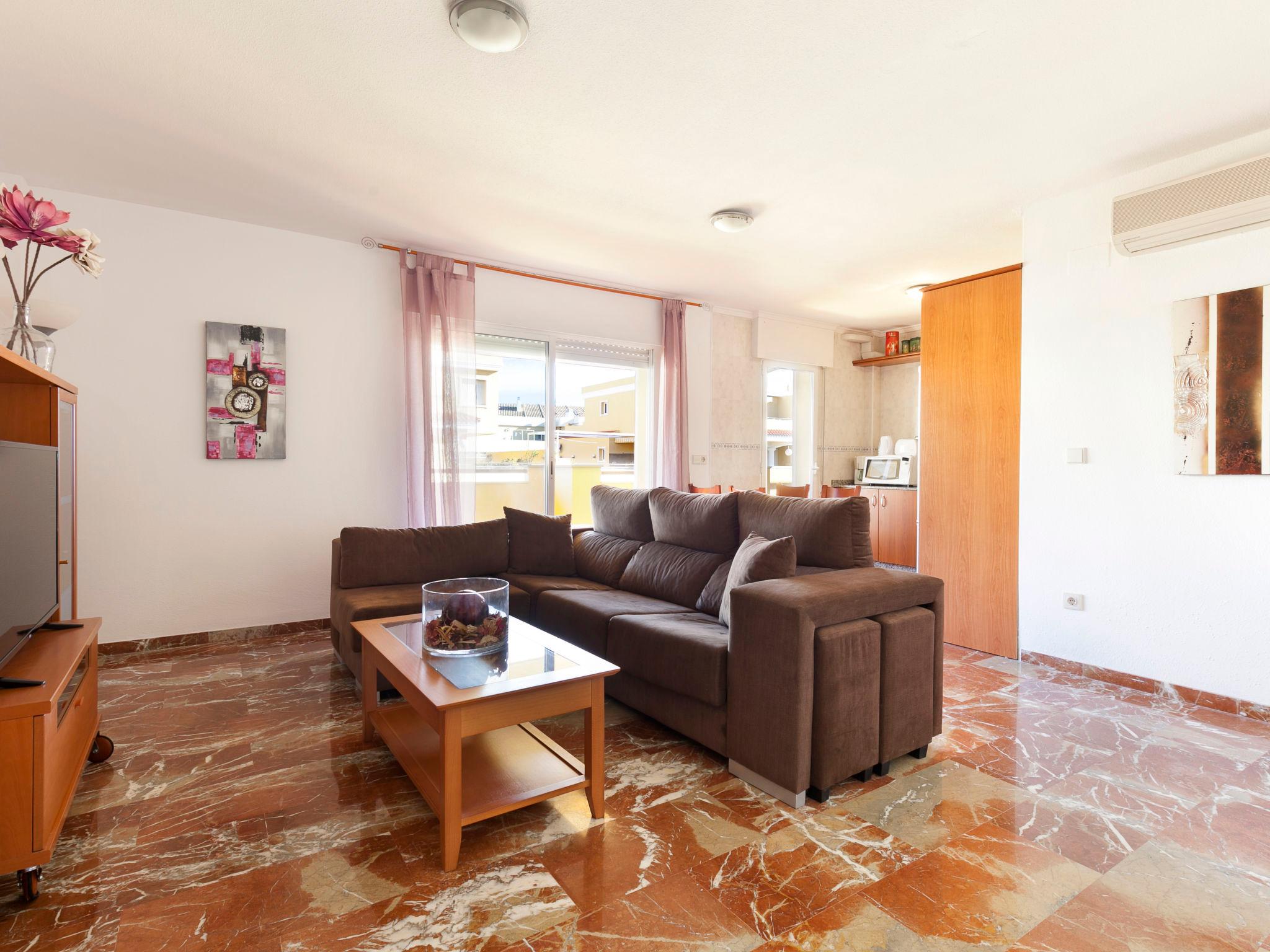 Photo 4 - 2 bedroom Apartment in Dénia with swimming pool and garden