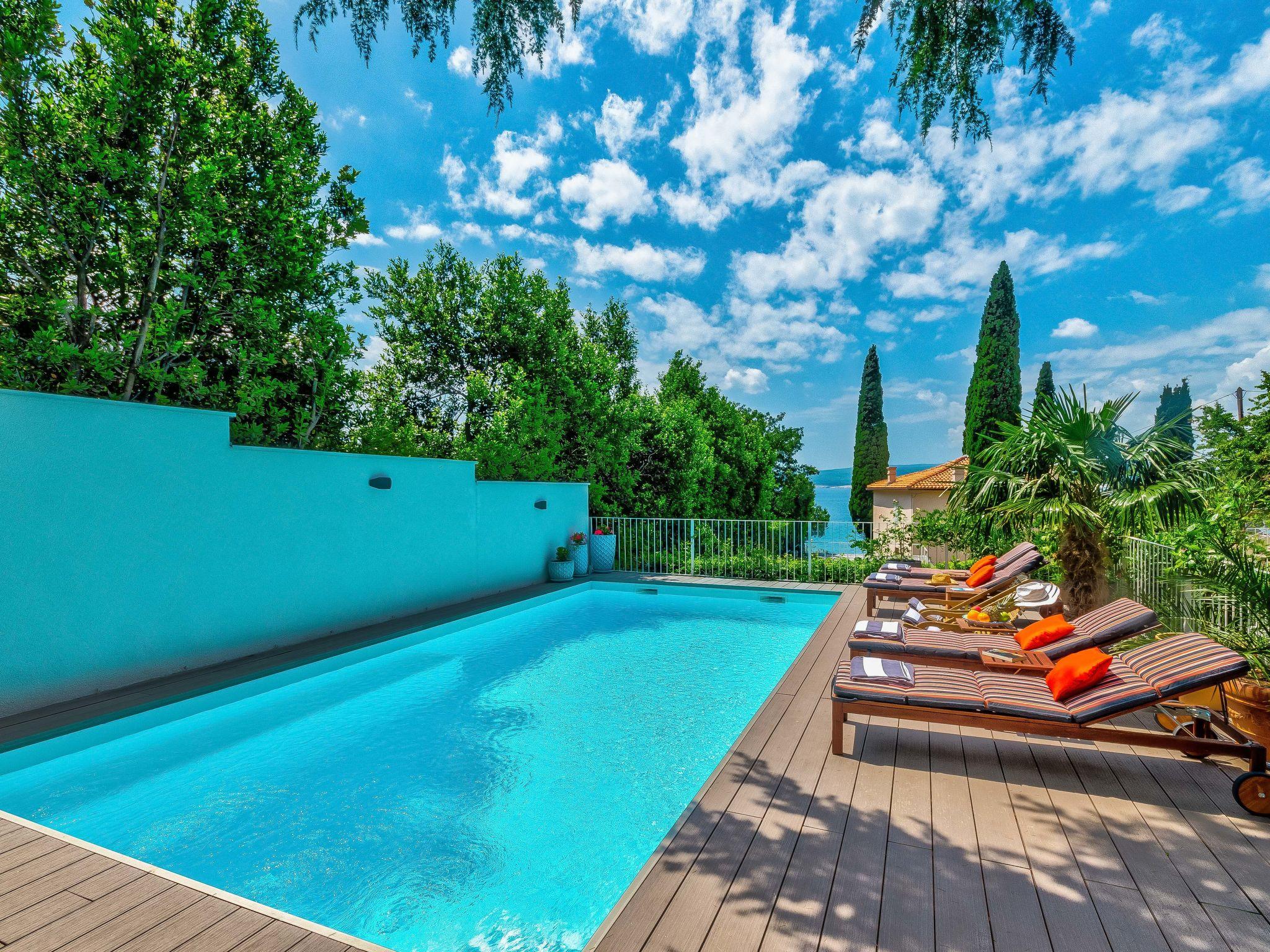 Photo 6 - Maison de 4 chambres à Crikvenica avec piscine privée et vues à la mer