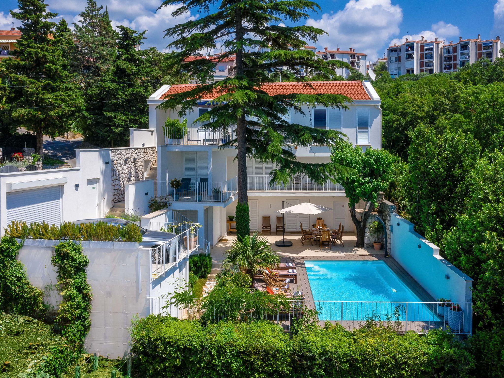 Foto 46 - Casa de 4 quartos em Crikvenica com piscina privada e jardim