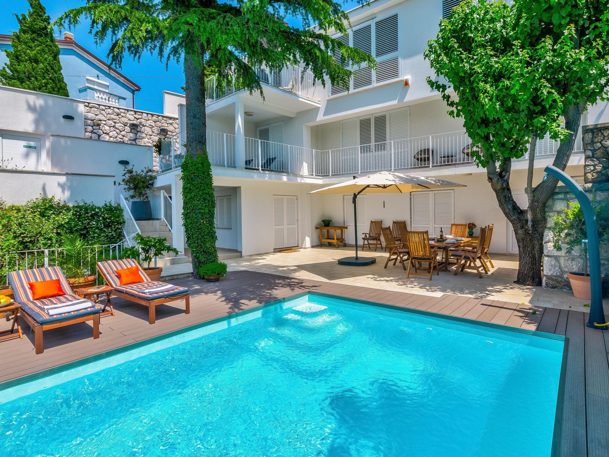 Photo 23 - Maison de 4 chambres à Crikvenica avec piscine privée et vues à la mer