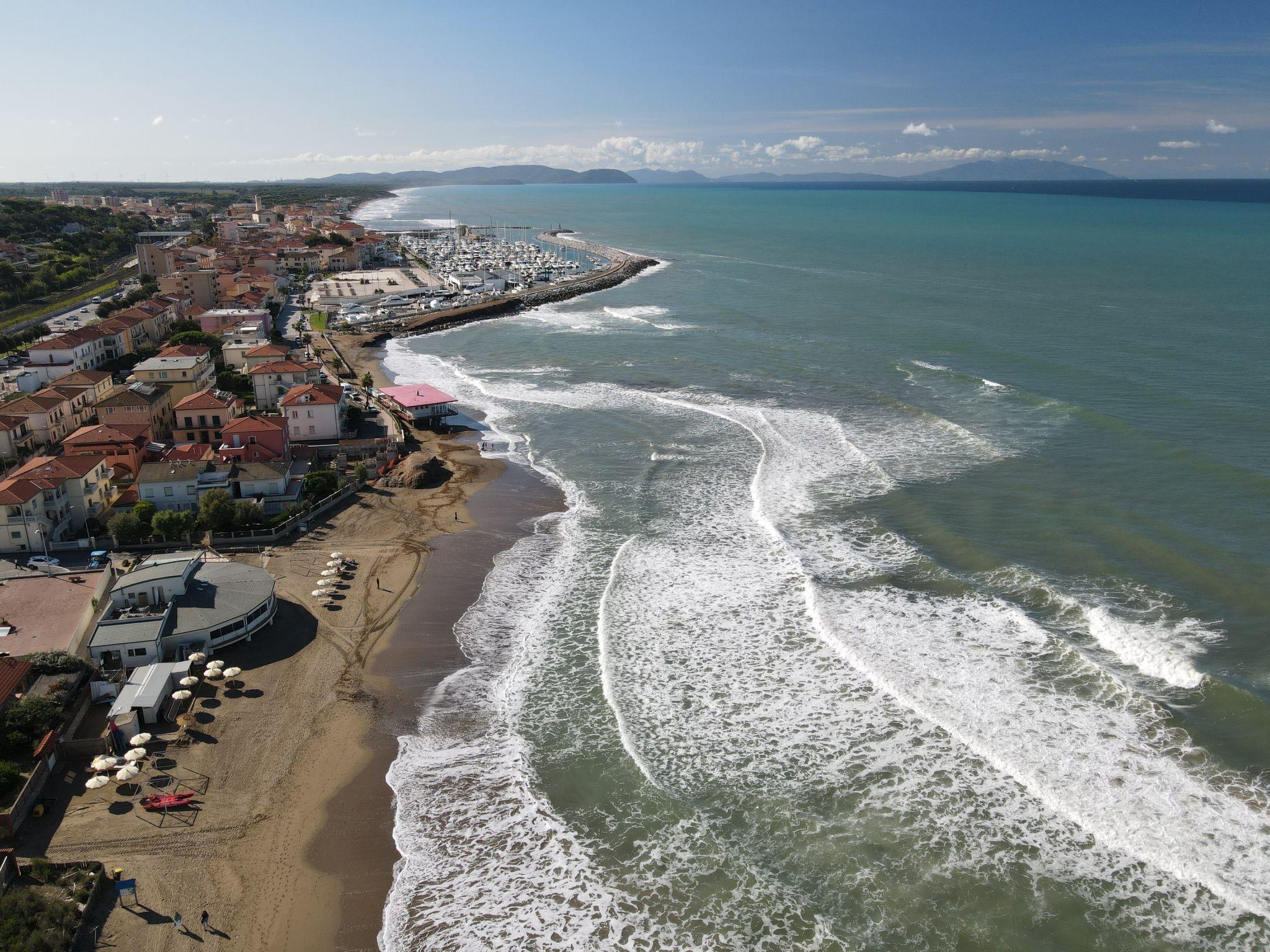 Photo 20 - 2 bedroom Apartment in San Vincenzo with swimming pool and garden