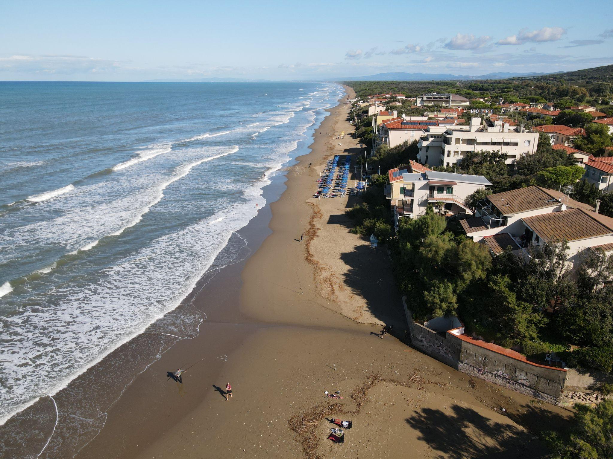 Photo 23 - 2 bedroom Apartment in San Vincenzo with garden and terrace