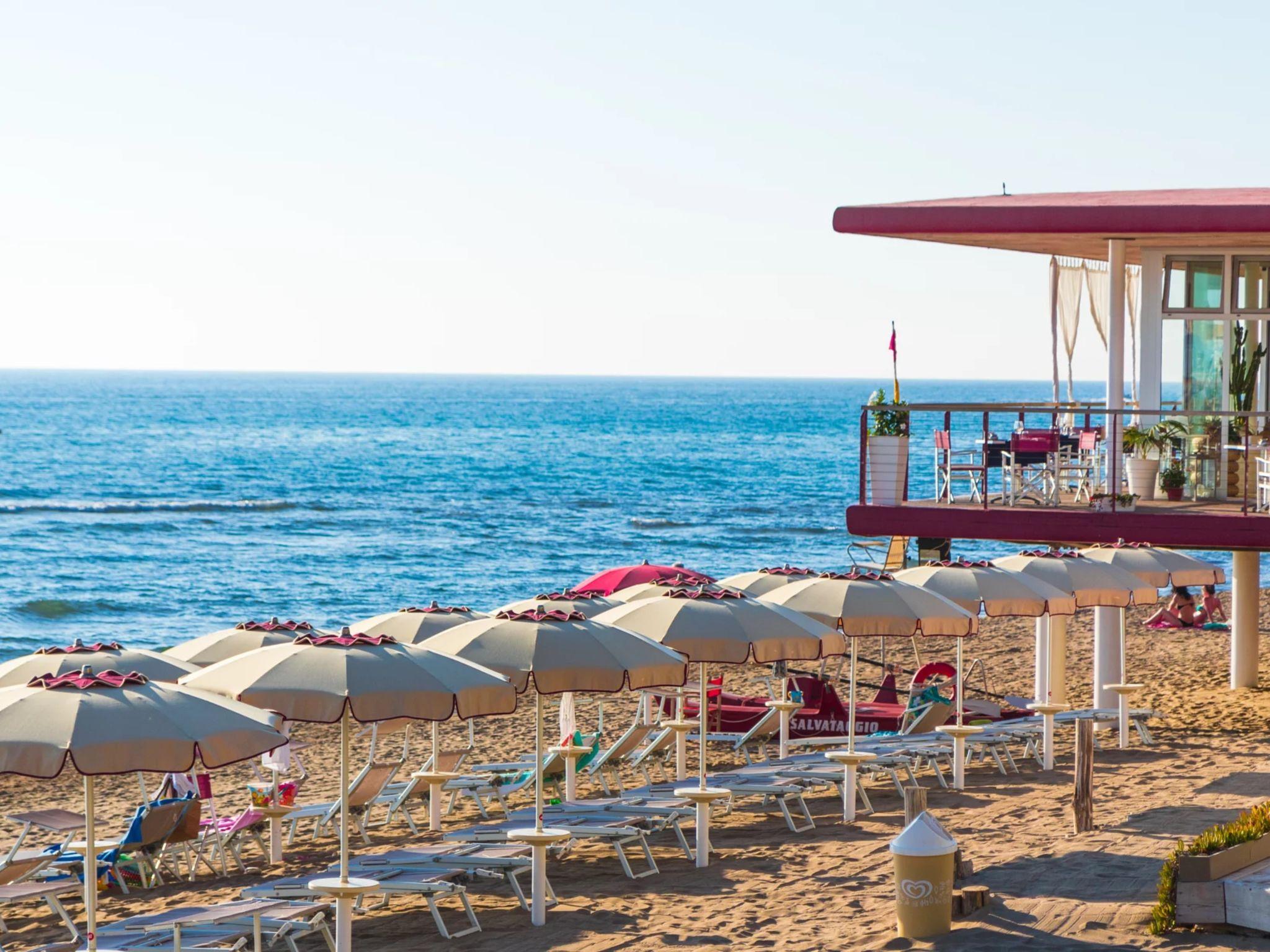 Foto 22 - Appartamento con 2 camere da letto a San Vincenzo con piscina e vista mare