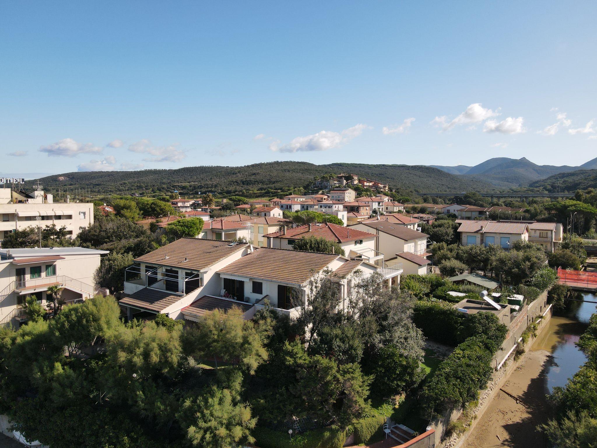 Foto 25 - Apartamento de 2 habitaciones en San Vincenzo con terraza y vistas al mar
