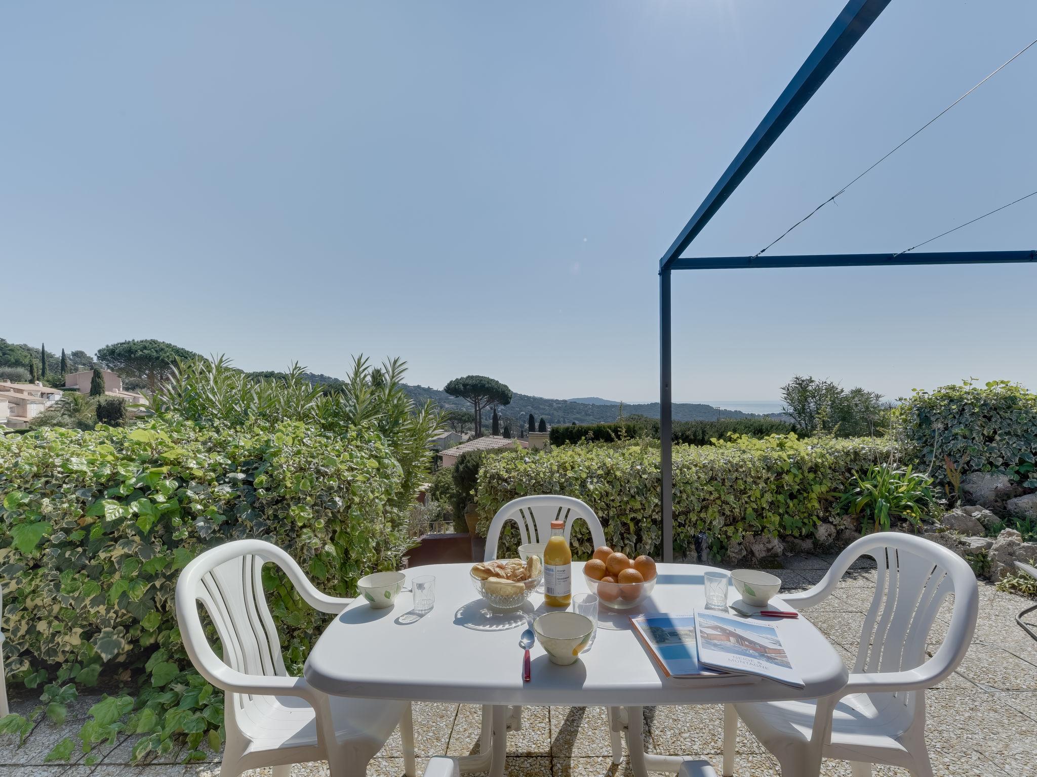 Foto 4 - Haus mit 2 Schlafzimmern in La Croix-Valmer mit schwimmbad und blick aufs meer