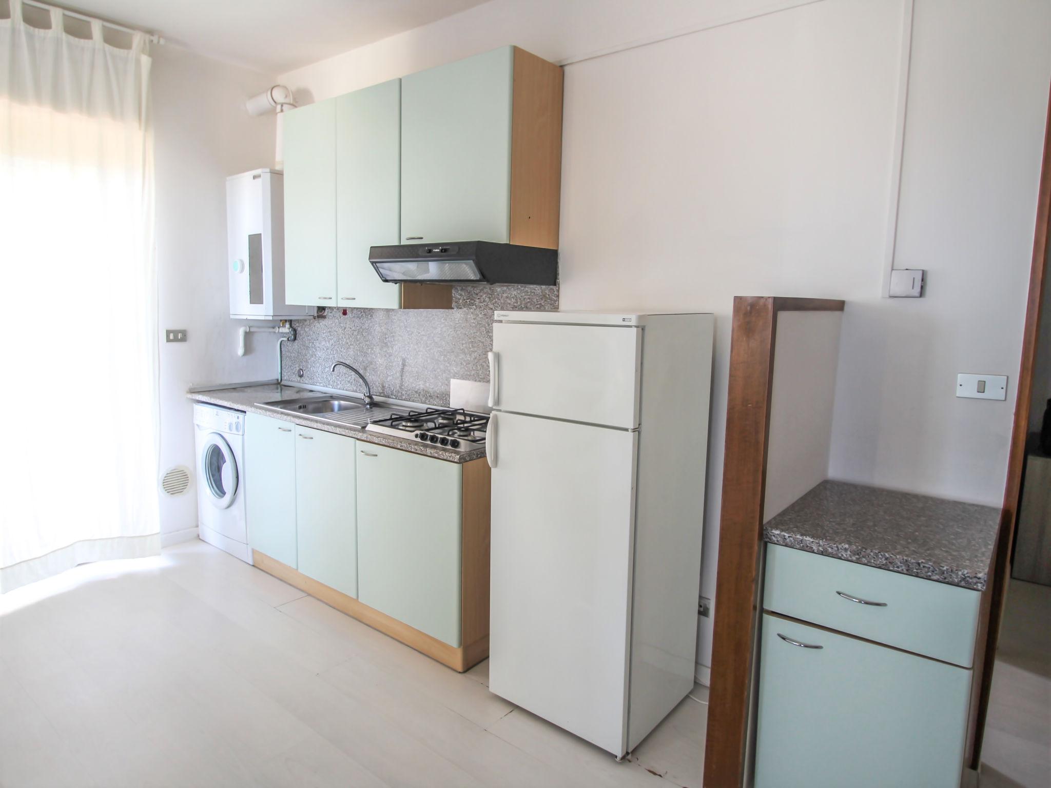 Foto 9 - Apartamento de 1 quarto em San Benedetto del Tronto com jardim