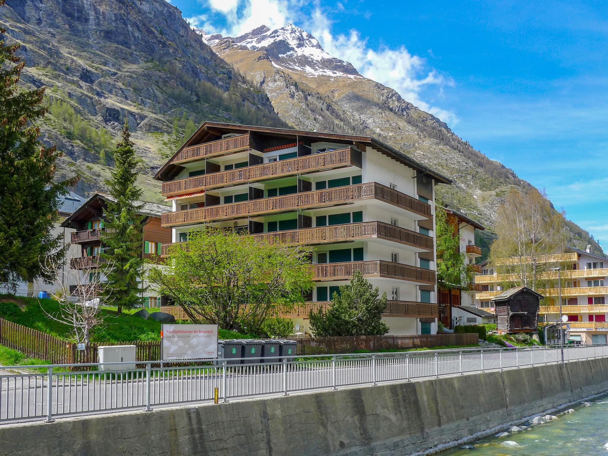 Foto 11 - Apartamento en Zermatt con vistas a la montaña