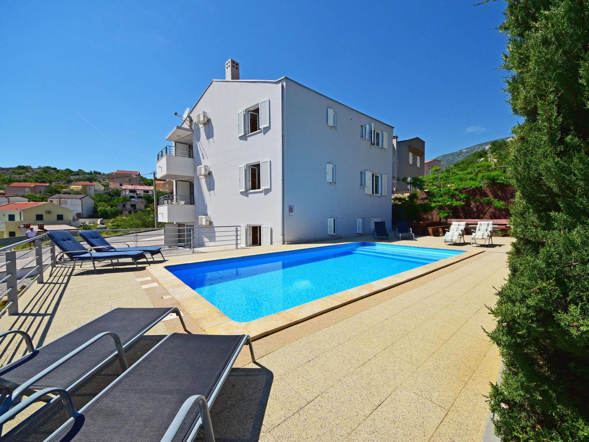 Photo 12 - Appartement de 2 chambres à Karlobag avec piscine et vues à la mer