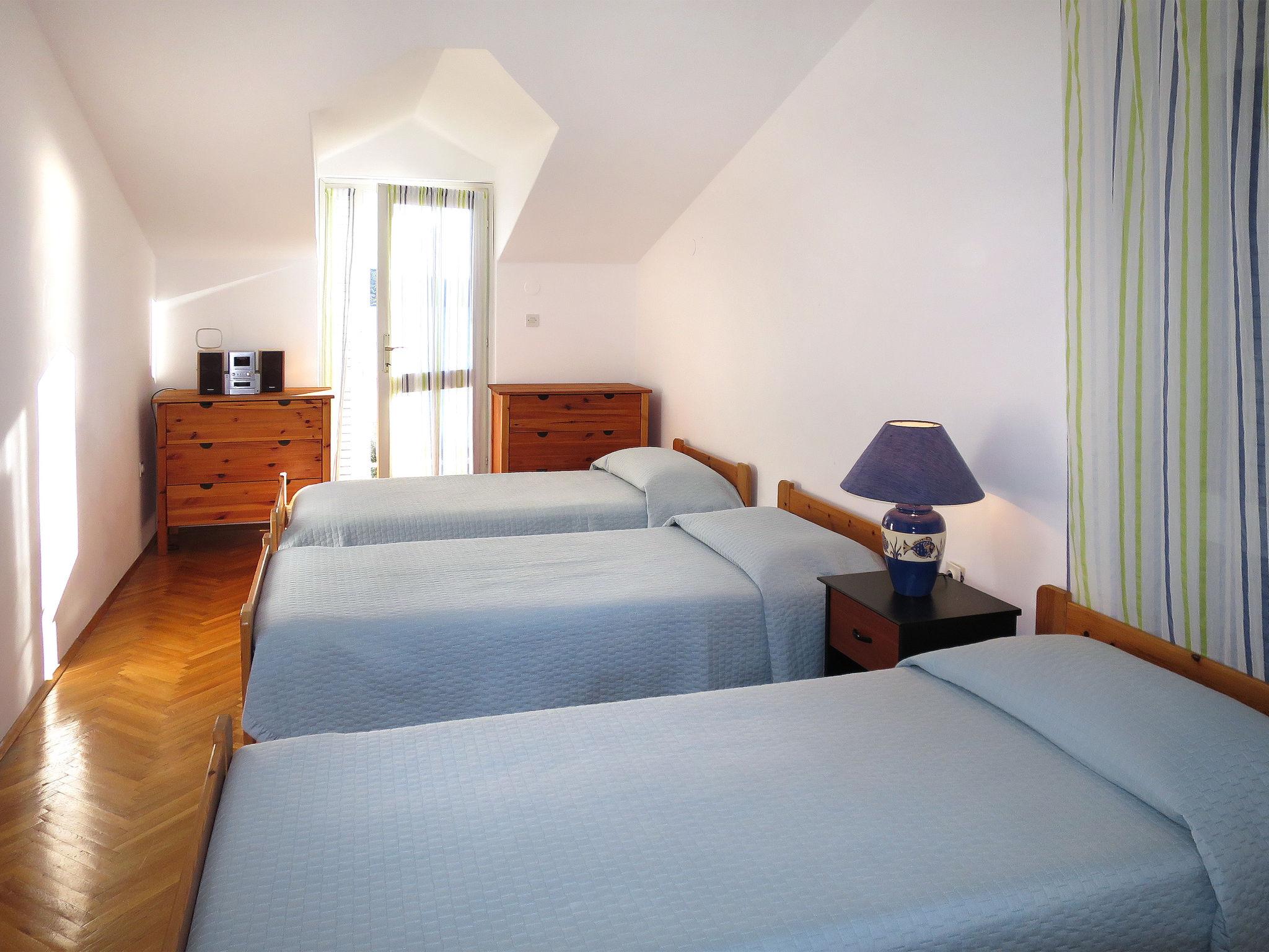 Foto 13 - Casa con 5 camere da letto a Pirovac con terrazza e vista mare