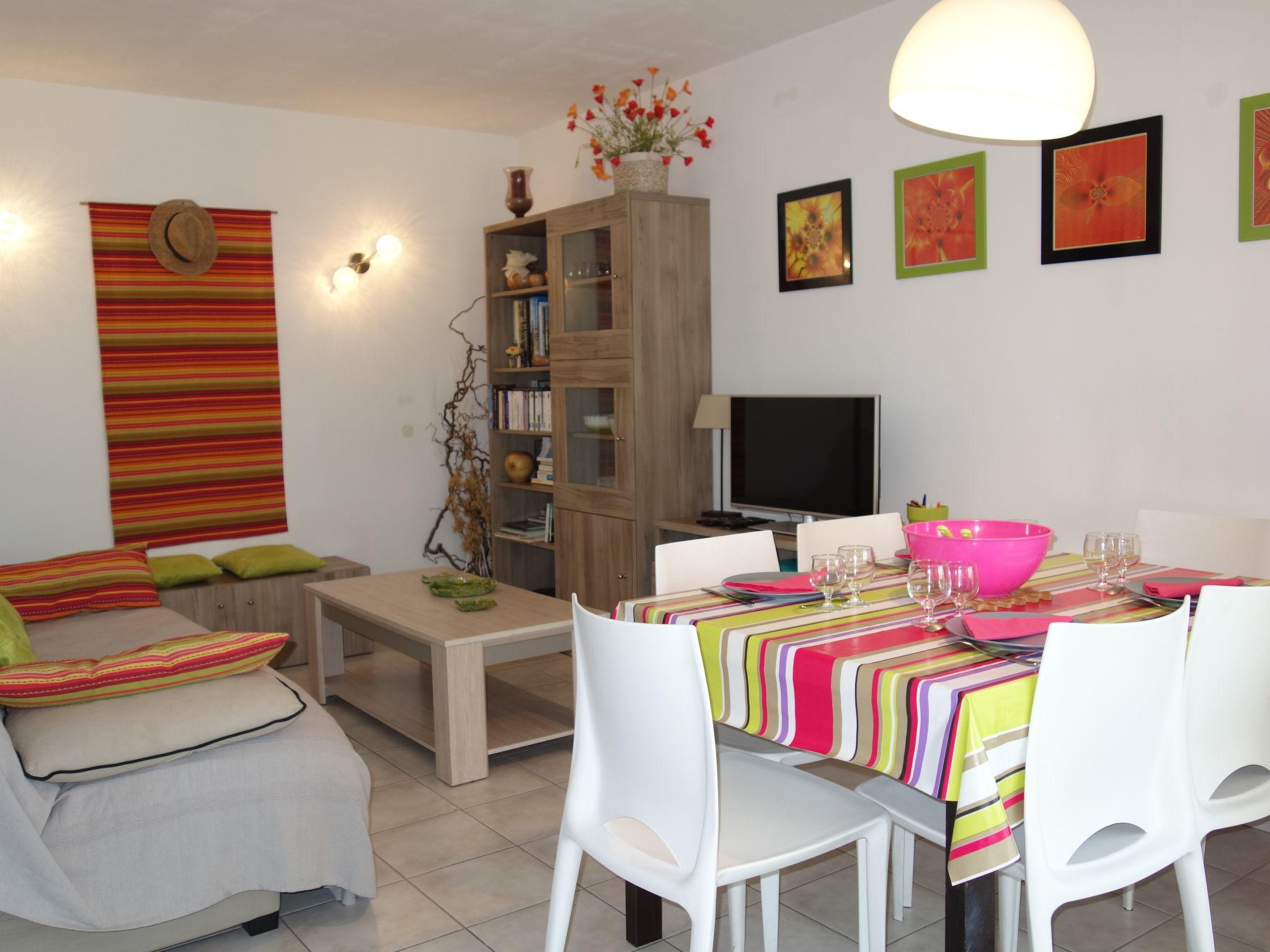 Photo 8 - 1 bedroom Apartment in Saint-Cyr-sur-Mer with terrace